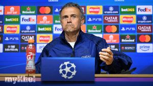 Luis Enrique Urges Paris Saint-Germain To Avoid Complacency In Champions League Second Leg Against Aston Villa