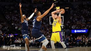 Luka Doncic Gives His All Despite Illness In Lakers' Game 3 Defeat To Timberwolves