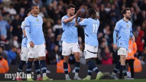 Manchester City Secures 2-1 Victory Over Aston Villa With Nunes' Dramatic Stoppage-Time Goal