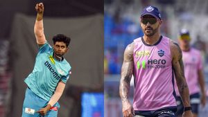 LSG vs DC, IPL 2025: Will Mayank Yadav And Faf Du Plessis Feature in The Playing 11 Today?