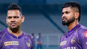 KKR vs LSG IPL 2025: They've Let Go Off Shreyas Iyer, Sunil Narine Is Only One Left! Kolkata Fan Ahead Of Lucknow Clash: WATCH