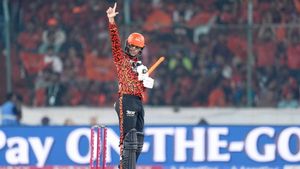 SRH vs PBKS: Abhishek Sharma Scripts History With Huge IPL Record, Enters Top 3 In Elite List