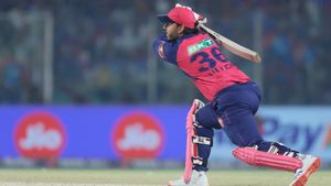 IPL 2025, DC vs RR: Who was the Unsung Hero in Delhi's Super-Over Victory Over Rajasthan?