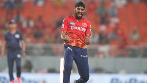 RCB vs PBKS IPL 2025: Arshdeep Singh Makes History! Shatters RCB Top-Order To Achieve Huge IPL Feat