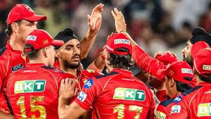 RCB vs PBKS: Punjab Kings Outclass RCB in Rain-Curtailed Clash, Clinch 5-Wicket Win at Chinnaswamy