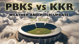 PBKS vs KKR Weather and Pitch Update IPL 2025: Mullanpur Stadium Rain Prediction, Dew Factor, Pitch Report