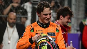 Verstappen a little too close for Piastri's liking in Saudi Arabian Grand Prix