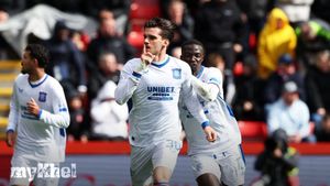 Rangers Draw 2-2 With Aberdeen As Hagi Scores Late Equaliser To Delay Celtic's Title Win