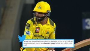 IPL 2025: MS Dhoni Decision Criticised by CSK Fans, Calls Ravindra Jadeja Batting in Powerplay 'A Crime'