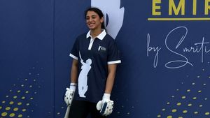 Smriti Mandhana And Don Bhagawati Launch City Cricket Academy In Dubai