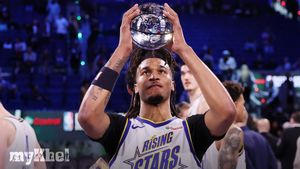 Stephon Castle Of San Antonio Spurs Wins NBA Rookie Of The Year For 2025 Season