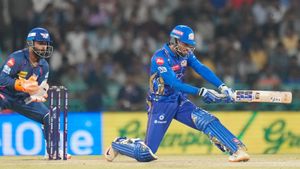 IPL 2025: Hardik Pandya gives Lame Excuse for Retiring Out Tilak Varma, MI Embarrass their Own | Opinion