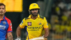 CSK vs DC: Vijay Shankar faces wrath of Chennai fans after slowest IPL 50 in latest defeat