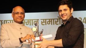 Coach Vinayak Veer Launches Innovative Private App for Athletes