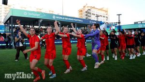 Bayern Munich Celebrates First Women's World Sevens Football Title After Victory Over Manchester United