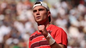 French Open: Draper and Zverev cruise into last 16