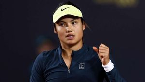 Raducanu battles past qualifier Joint to reach second round in Rome