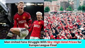 Man United vs Tottenham: Would You Pay €950 for a Room? Man United Fans Do Anything to Be in Bilbao for Europa League Final