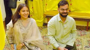 Virat Kohli Visits Vrindavan With Wife Anushka Sharma a Day After Announcing Test Retirement, Picture Goes VIRAL