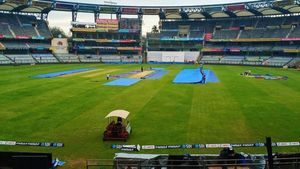 MI vs DC IPL 2025: Will Rain Play Spoilsport In Mumbai?- Weather Forecast