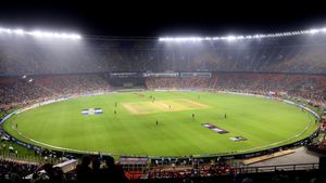 How To Buy IPL 2025 Playoffs Tickets?- Here's All You Need To Know