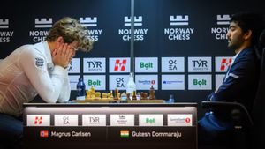 Magnus Carlsen Outplays World Champion Gukesh in Norway Chess Opener