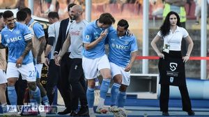 Napoli's Title Challenge: Antonio Conte Warns Team Must Win To Be Remembered