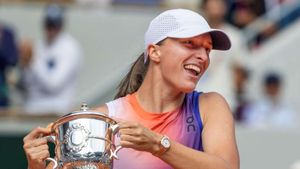 French Open: Can Swiatek end her slump at Roland-Garros?