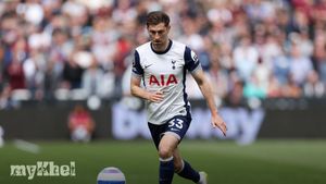 Tottenham Hotspur Extends Ben Davies' Contract Until June 2026