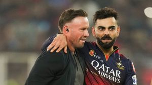 Why did Virat Kohli stop talking for Months with RCB legend AB de Villiers? Revealed