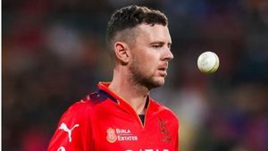 RCB vs PBKS Final, Josh Hazlewood IPL 2025 Stats: Aussie Star Wins IPL Title, Ends With 22 Wickets