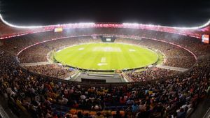 Chaos at IPL 2025 Final! 200 Sneak In Without Tickets, 100 Mobile Phones Reported Stolen