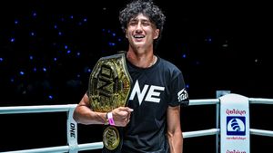 Nabil Anane Promoted To Undisputed ONE Bantamweight Muay Thai World Champion