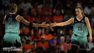 New York Liberty Maintain Unbeaten Record With Win Against Washington Mystics
