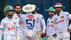 Sri Lanka on the brink of victory after Bangladesh collapse