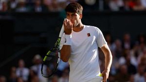 Wimbledon 2025: Cameron Norrie No Match For Fearsome Carlos Alcaraz