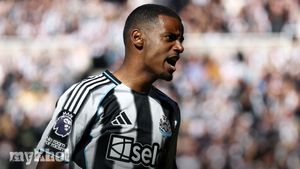 Alexander Isak Misses Newcastle United's Asia Tour Amid Transfer Speculation And Injury Concerns