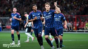 Arsenal Secures 3-2 Victory Against Newcastle United With Odegaard's Late Penalty In Singapore Friendly