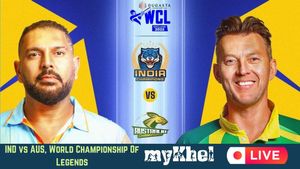 India Champions vs Australia Champions, WCL 2025 Highlights: AUS 207/6 (19.5), IND 203/4 (20) | Aussies Win By 4 Wickets