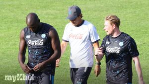 Lukaku Encourages De Bruyne To Assume Protagonist Role At Napoli Following Transfer