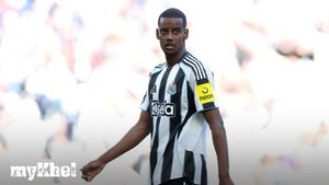 Isak's Possible Departure Raises Concerns For Newcastle United's Squad Cohesion