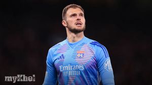 Lucas Perri Joins Leeds United From Lyon: Goalkeeper's Dream Move Realised