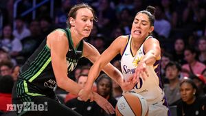 Lynx Bounce Back With Strong Performance Against Sparks In WNBA Action