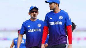 IND vs ENG 2nd Test: Wrong And Strange Tactics! Shubman Gill-Gautam Gambhir Slammed For Poor Approach As England Dominate