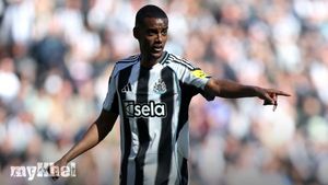 Newcastle United Must Decide On Alexander Isak's Future Amid Transfer Speculation