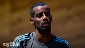 Alexander Isak Included In Sweden Squad For World Cup Qualifiers Despite Ongoing Transfer Saga
