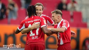 Bayern Munich Holds Off Augsburg's Late Comeback For 3-2 Bundesliga Victory