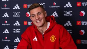 Why is Benjamin Sesko not playing for Man United today? When will the Slovenian make his Debut?