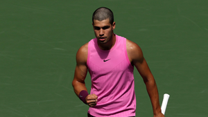 US Open: Alcaraz survives injury scare to reach fourth round