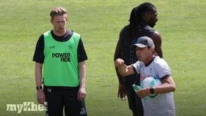 De Bruyne Highlights Differences Between Conte's Structured Tactics And Guardiola's Focus On Ball Control